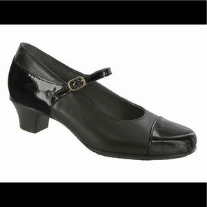 SAS Mary Jane short heeled shoe